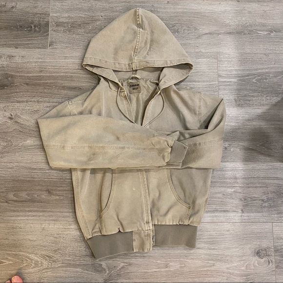 Aritzia bomber - Picture 3 of 3